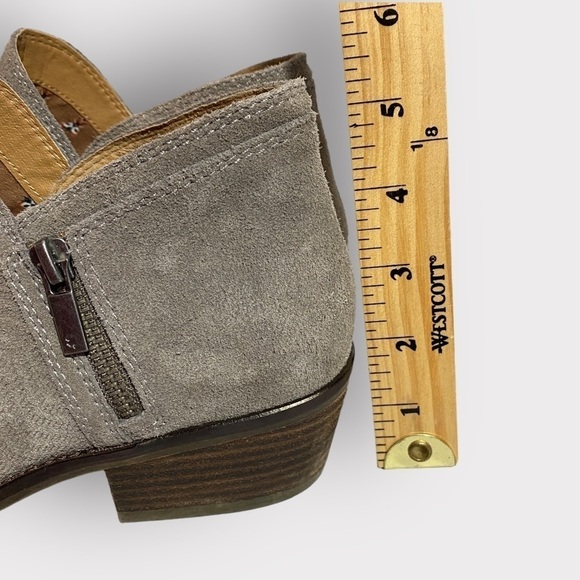 Lucky Brand Sz 9.5 Perforated Suede Ankle Booties Double Zip - Picture 11 of 11